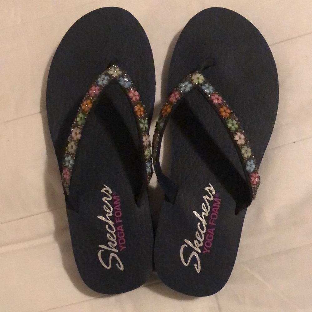 Skechers Yoga Foam Meditation Daisy Delight Navy Flip Flops